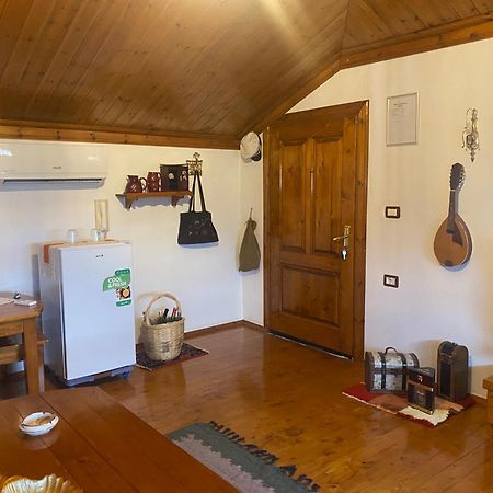 Raisa Guesthouse 12 Берат Екстер'єр фото